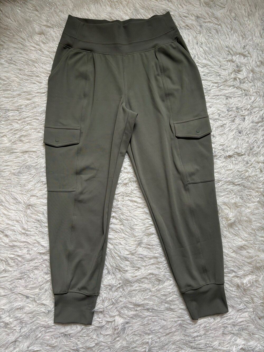 ATHLETA Venice Women’s High Rise Cargo Jogger Moss Green Size M Athleisure